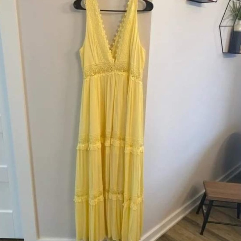 Venus Lacy Yellow Dress Size 10